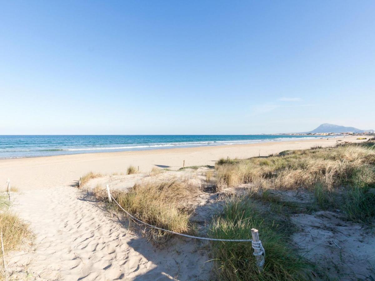 Apartment Nueva Playa Les Deveses Dış mekan fotoğraf