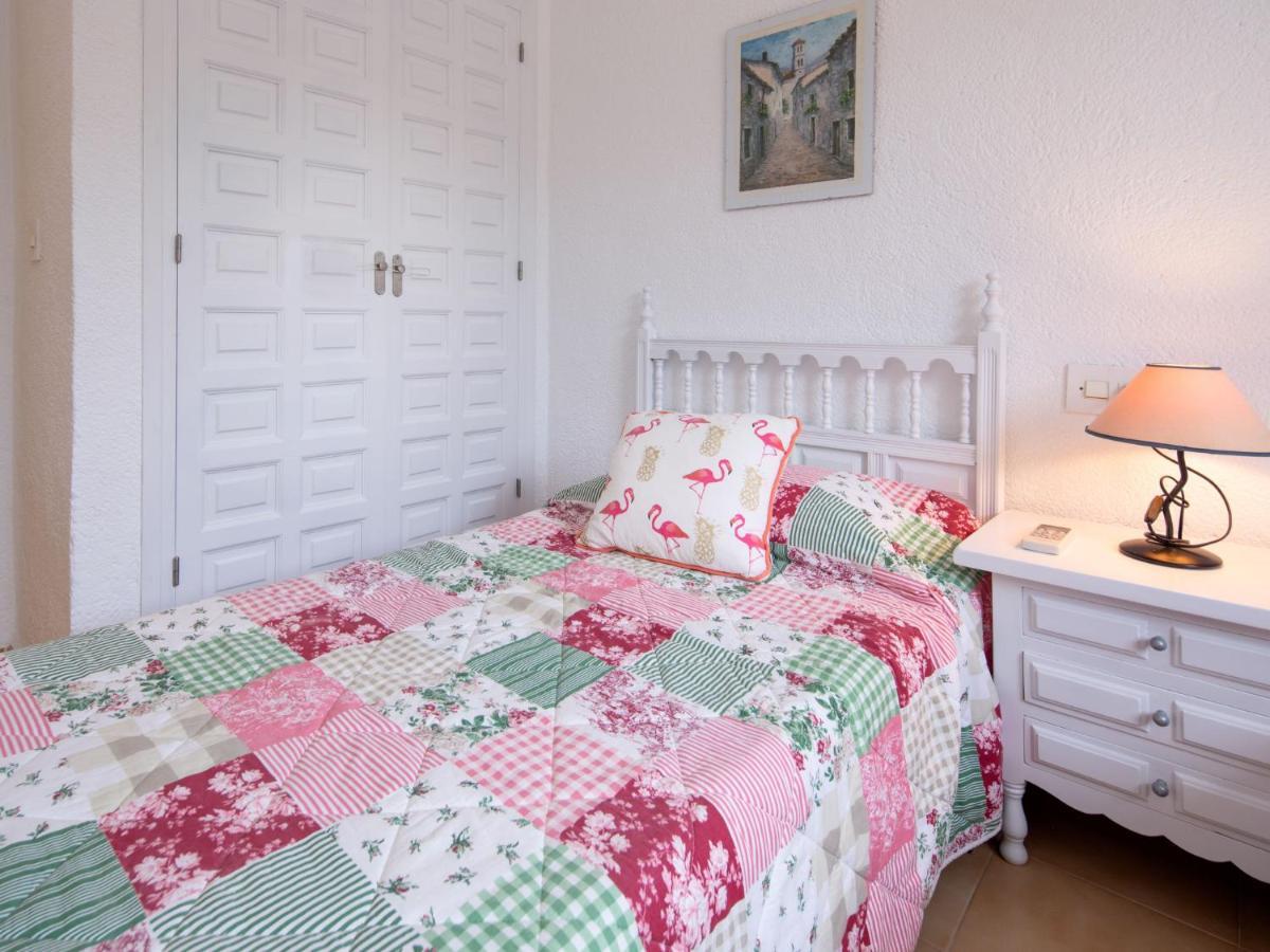 Apartment Nueva Playa Les Deveses Dış mekan fotoğraf