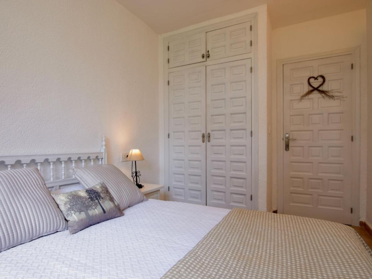 Apartment Nueva Playa Les Deveses Dış mekan fotoğraf